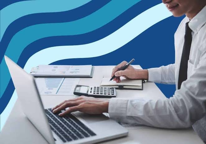 Finance Jobs Without a Degree: Realistic Career Paths for Beginners