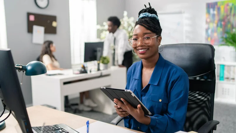 Entry-Level Finance Jobs That Pay Well in 2026